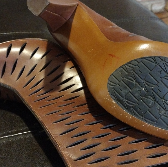 ❗ SOLD ❗ 🥰 DVF Laser Cut Booties - Picture 11 of 11